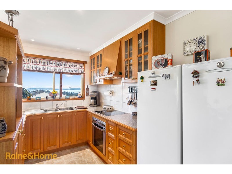 6 Montego Court, Blackmans Bay TAS 7052