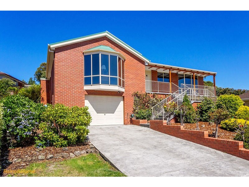 6 Montego Court, Blackmans Bay TAS 7052