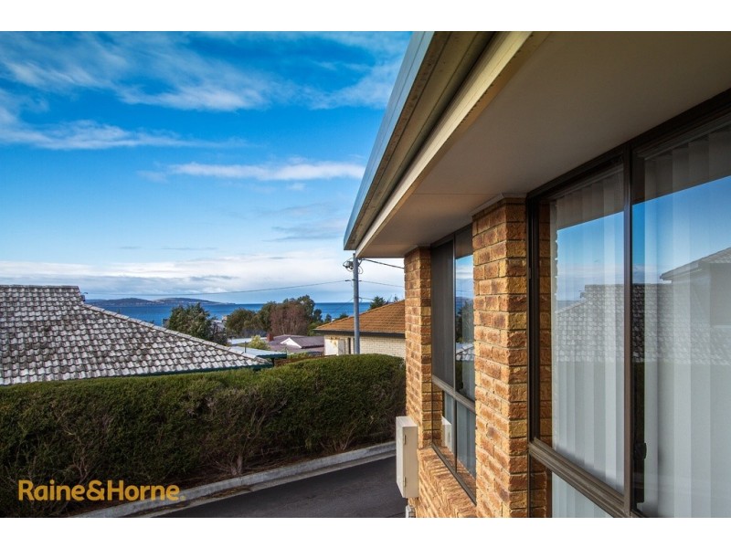 3/16 Pearsall Avenue, Blackmans Bay TAS 7052