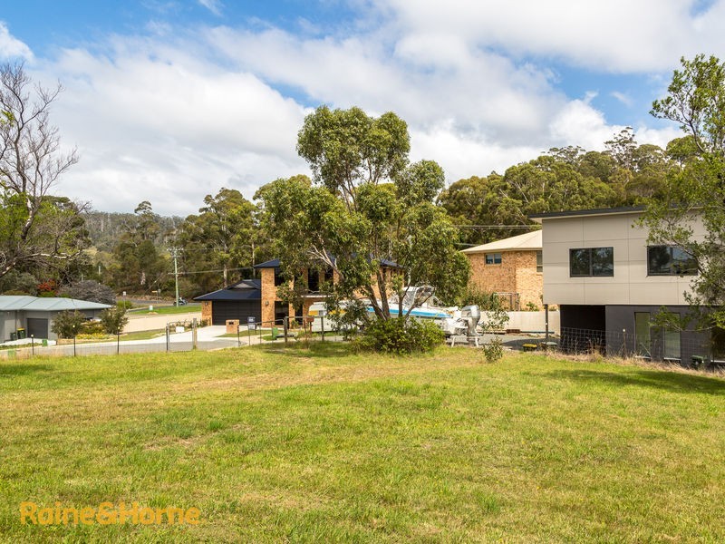 7 Ephesus Place, Blackmans Bay TAS 7052