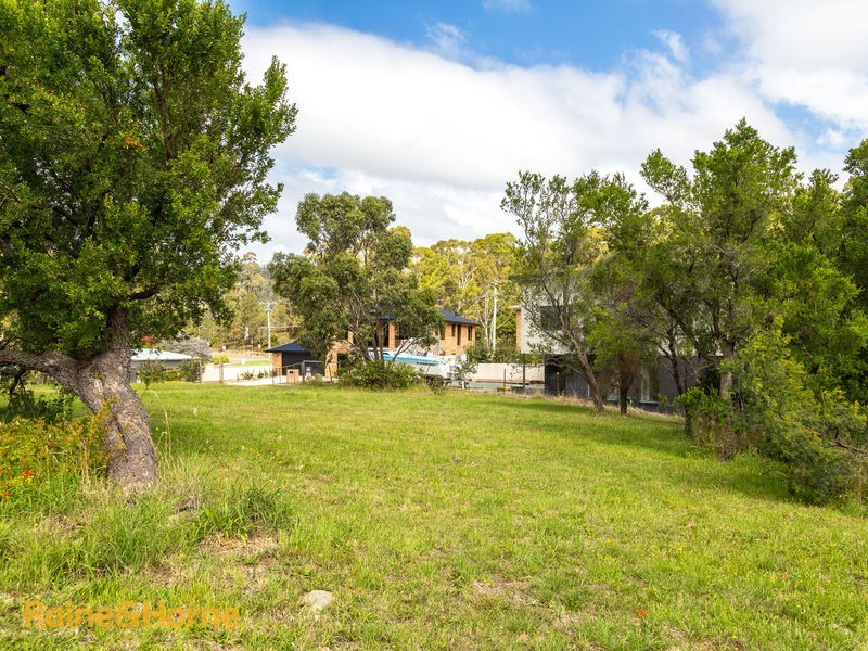 7 Ephesus Place, Blackmans Bay TAS 7052