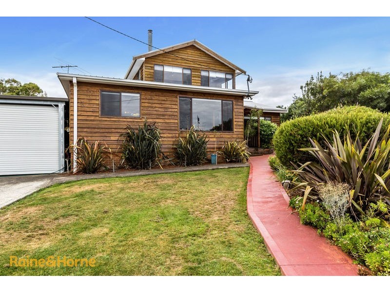 28 Talone Road, Blackmans Bay TAS 7052