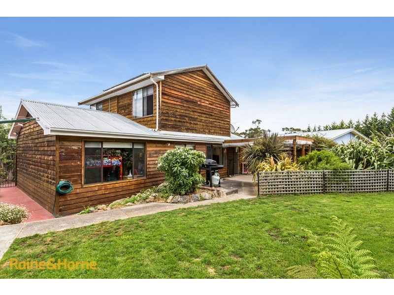28 Talone Road, Blackmans Bay TAS 7052