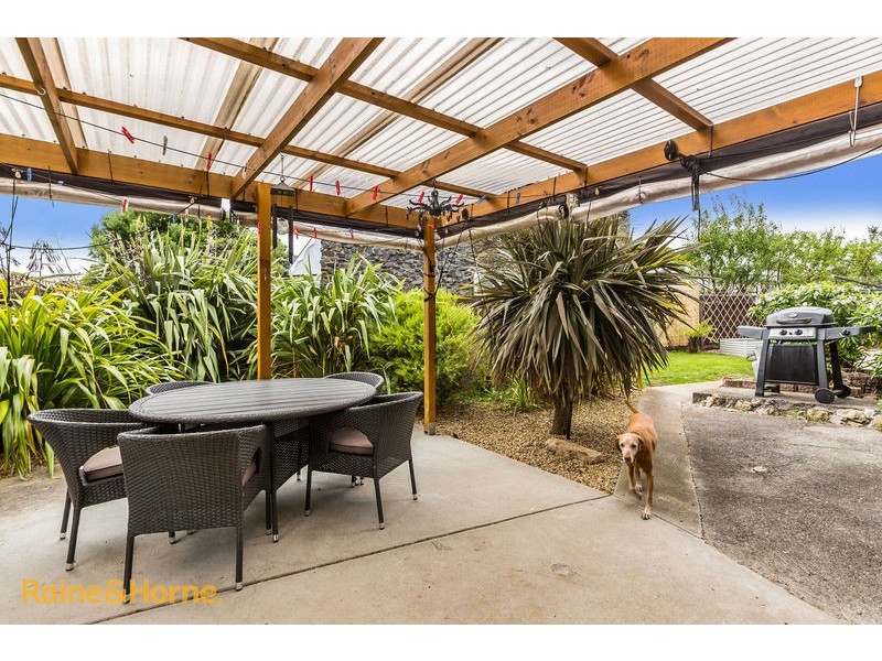 28 Talone Road, Blackmans Bay TAS 7052