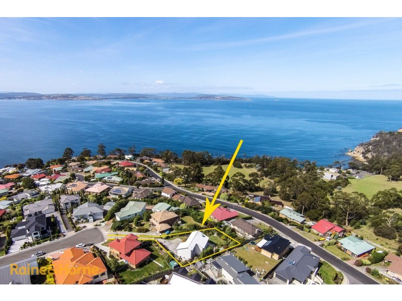 47 Tahune Crescent, Blackmans Bay TAS 7052
