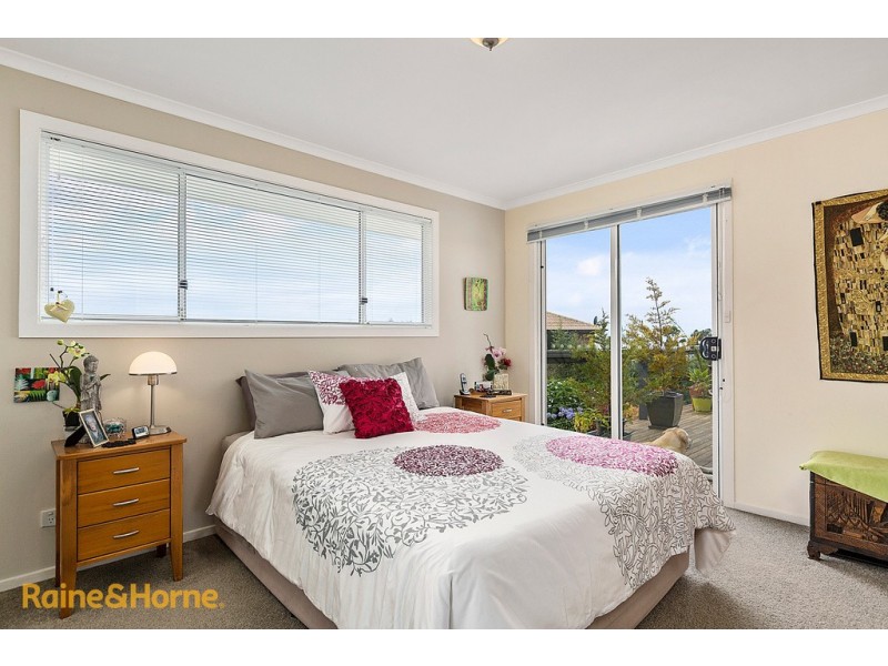 47 Tahune Crescent, Blackmans Bay TAS 7052