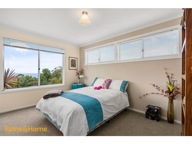 47 Tahune Crescent, Blackmans Bay TAS 7052