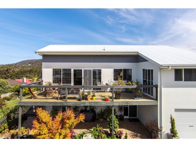 47 Tahune Crescent, Blackmans Bay TAS 7052