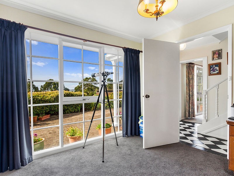 68 Suncoast Drive, Blackmans Bay TAS 7052