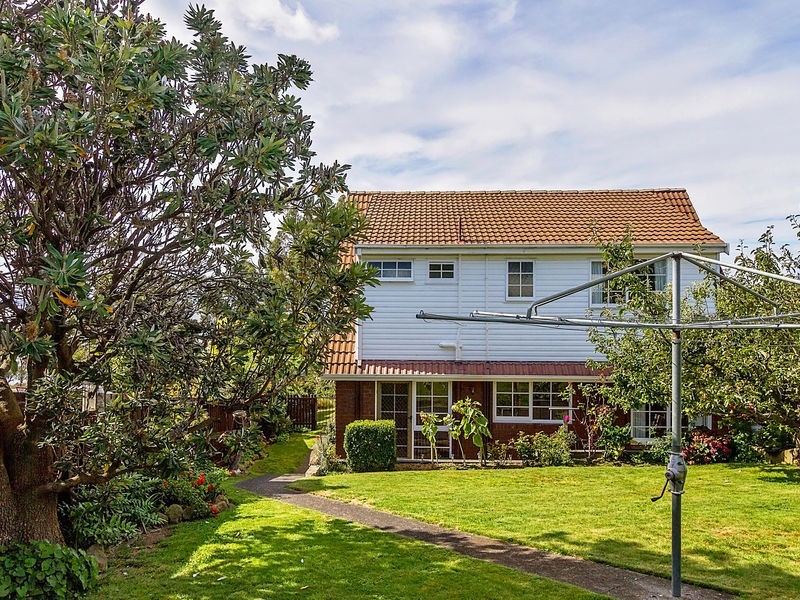 68 Suncoast Drive, Blackmans Bay TAS 7052