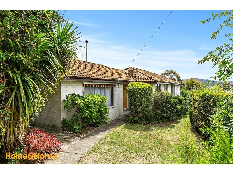 11 Jindabyne Road, Kingston Beach TAS 7050