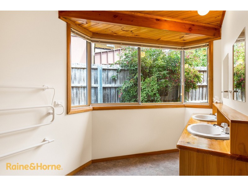 10 Jansen Court, Kingston TAS 7050