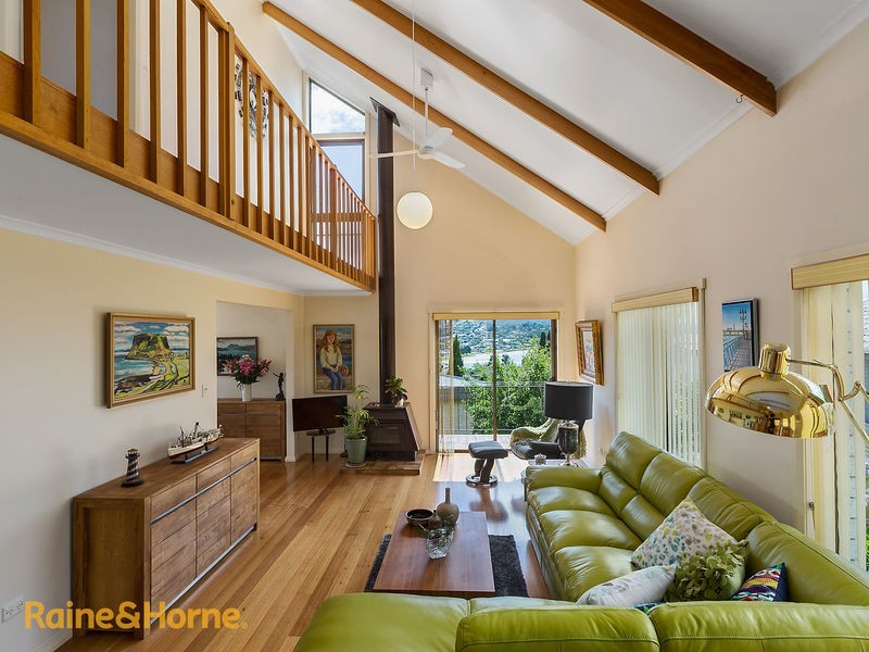 1 Surf Parade, Blackmans Bay TAS 7052