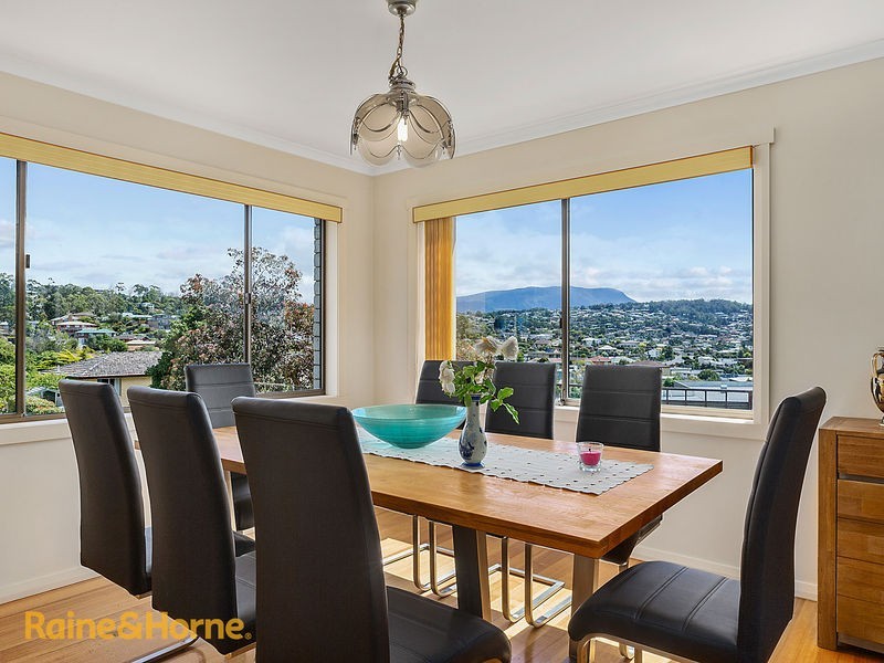 1 Surf Parade, Blackmans Bay TAS 7052