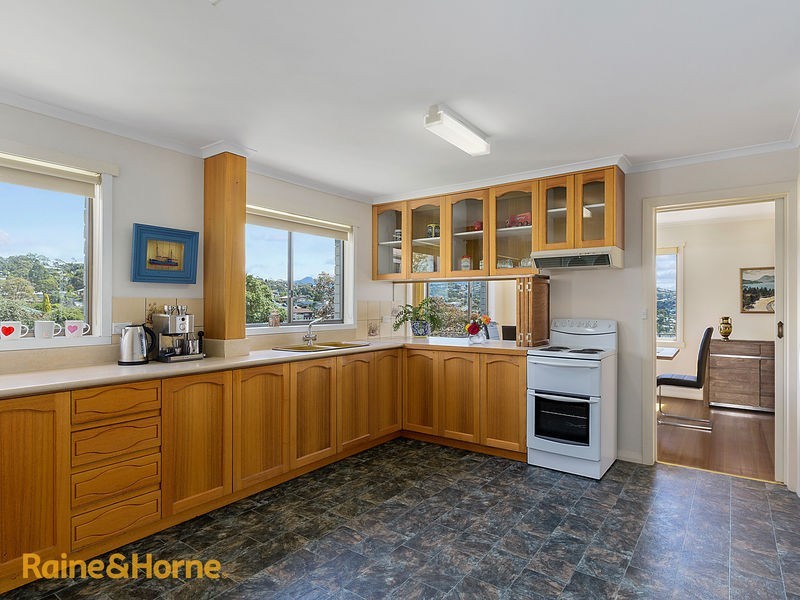 1 Surf Parade, Blackmans Bay TAS 7052