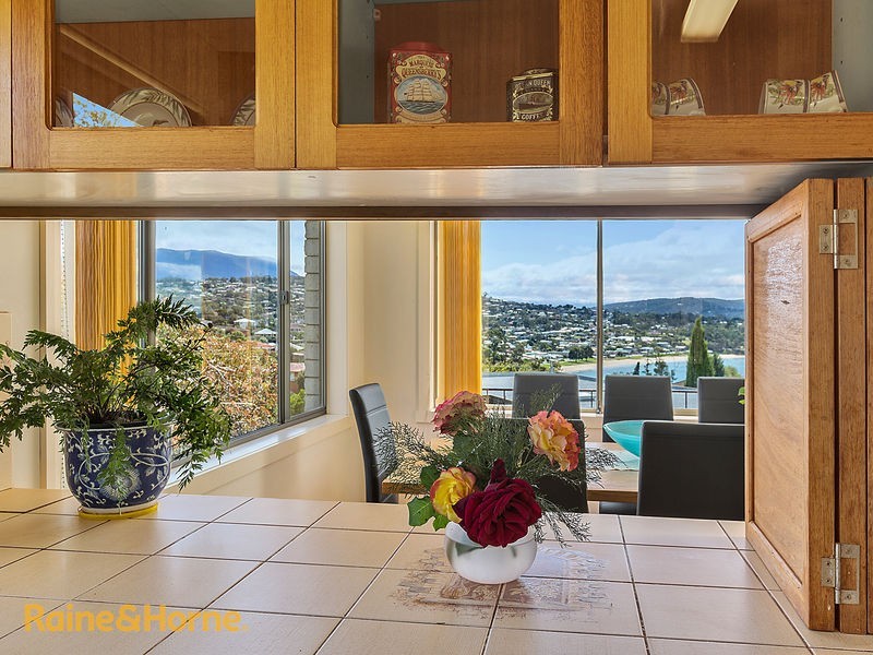 1 Surf Parade, Blackmans Bay TAS 7052