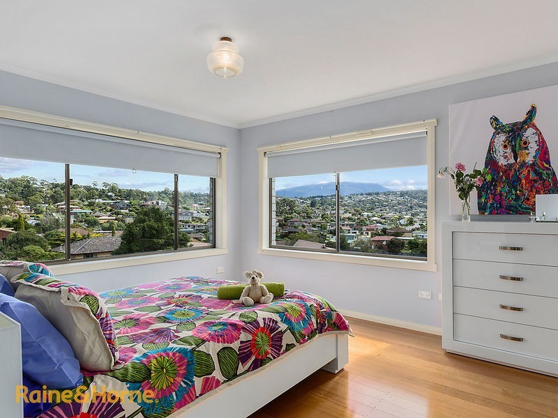 1 Surf Parade, Blackmans Bay TAS 7052