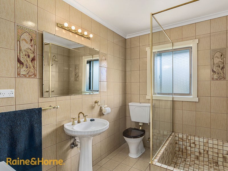 1 Surf Parade, Blackmans Bay TAS 7052