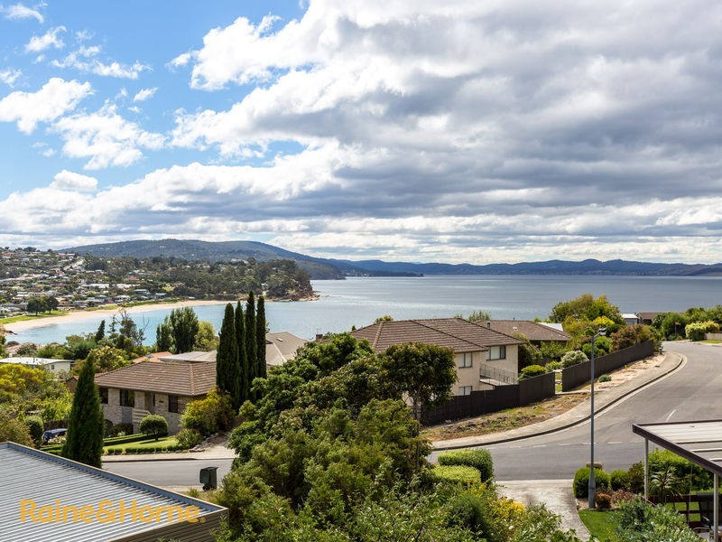 1 Surf Parade, Blackmans Bay TAS 7052