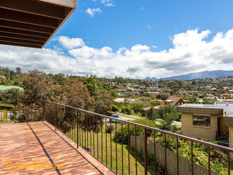 1 Surf Parade, Blackmans Bay TAS 7052