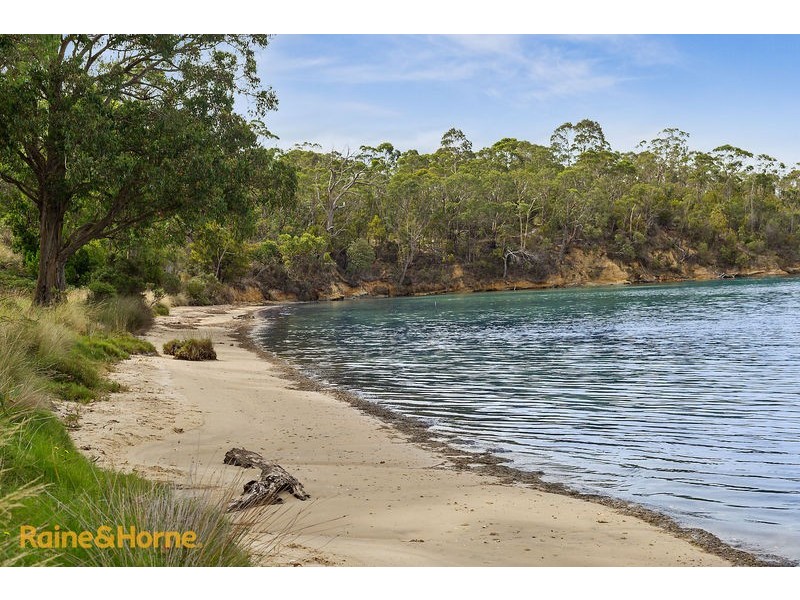 2/45 Staff Road, Electrona TAS 7054