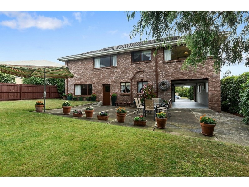 8 Redwood Road, Kingston TAS 7050