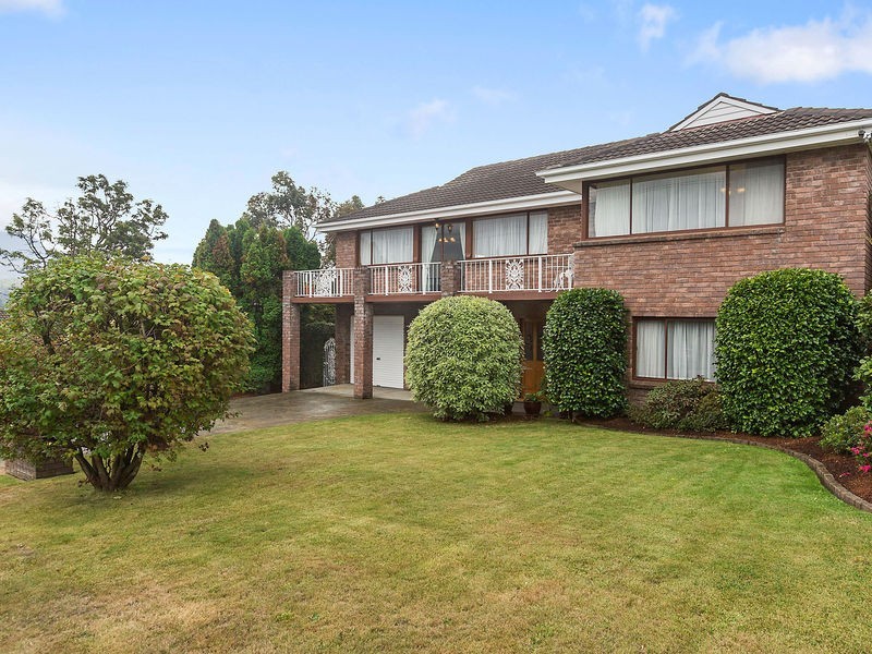 8 Redwood Road, Kingston TAS 7050