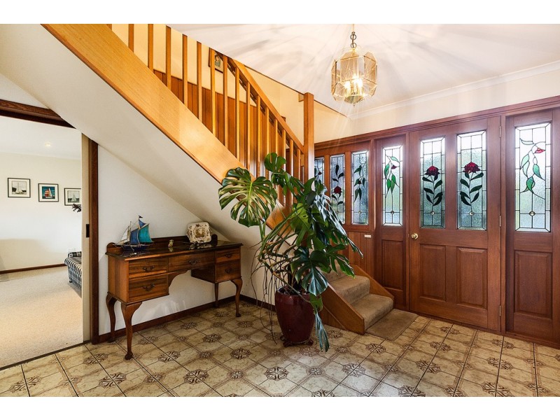 8 Redwood Road, Kingston TAS 7050