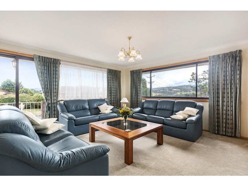 8 Redwood Road, Kingston TAS 7050