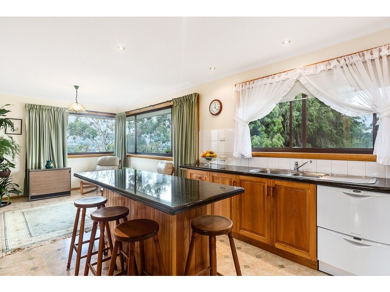 8 Redwood Road, Kingston TAS 7050