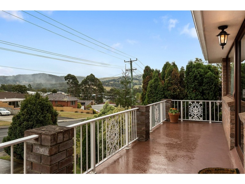 8 Redwood Road, Kingston TAS 7050