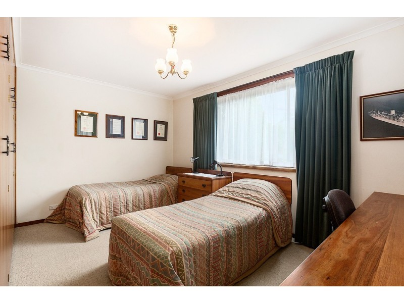 8 Redwood Road, Kingston TAS 7050