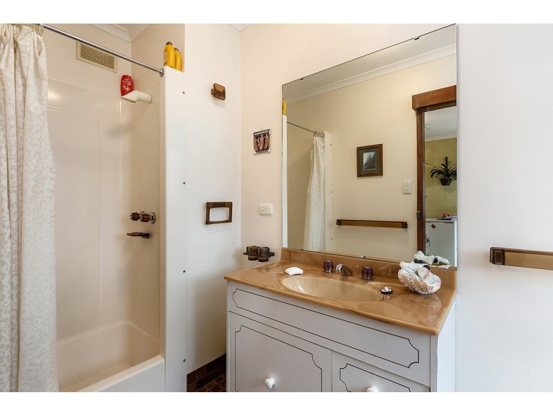 8 Redwood Road, Kingston TAS 7050