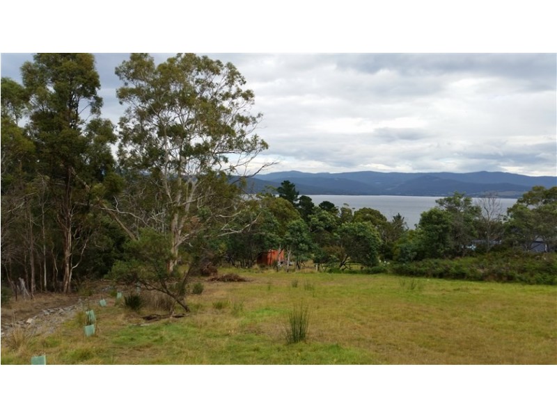 86 Bruny Island Main Road, Dennes Point TAS 7150
