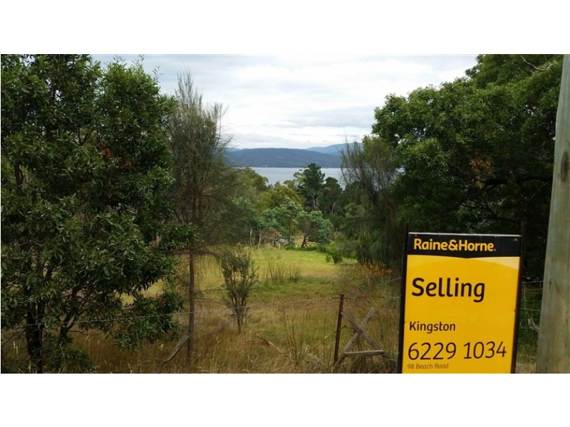 86 Bruny Island Main Road, Dennes Point TAS 7150