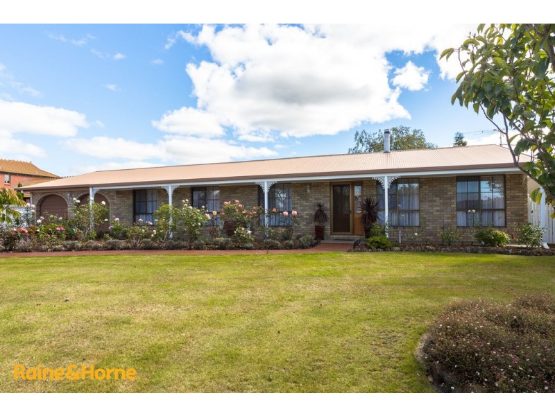 7 Charles Eaton Court, Huntingfield TAS 7055