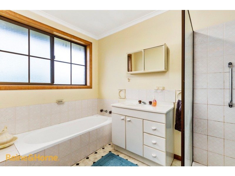 5 Charles Eaton Court, Huntingfield TAS 7055