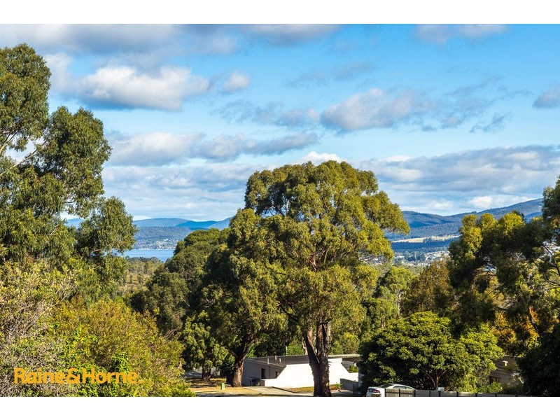 239 Redwood Road, Kingston TAS 7050