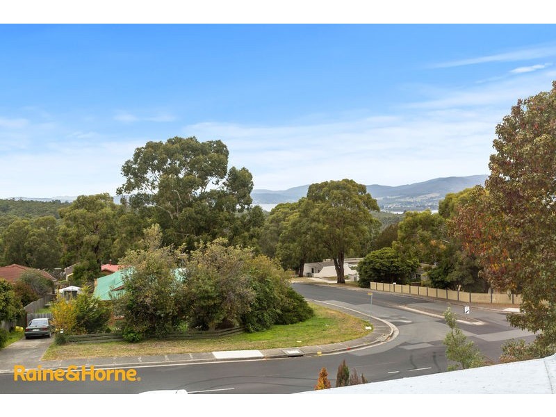 239 Redwood Road, Kingston TAS 7050