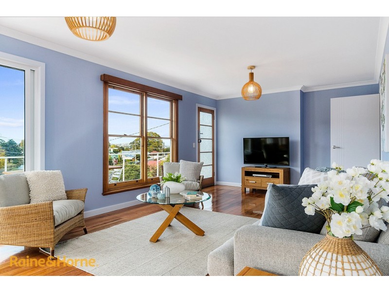 54 Beach Road, Kingston Beach TAS 7050