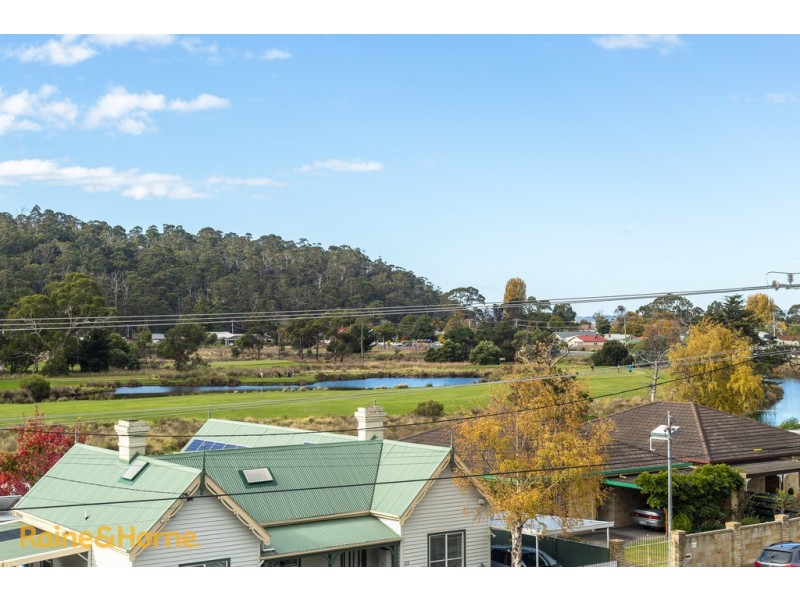 54 Beach Road, Kingston Beach TAS 7050
