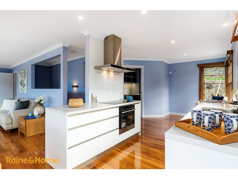 54 Beach Road, Kingston Beach TAS 7050