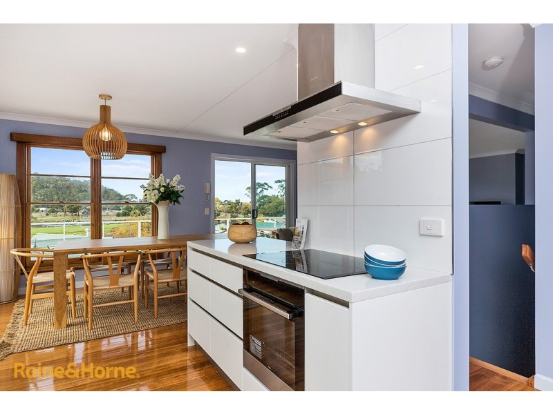 54 Beach Road, Kingston Beach TAS 7050