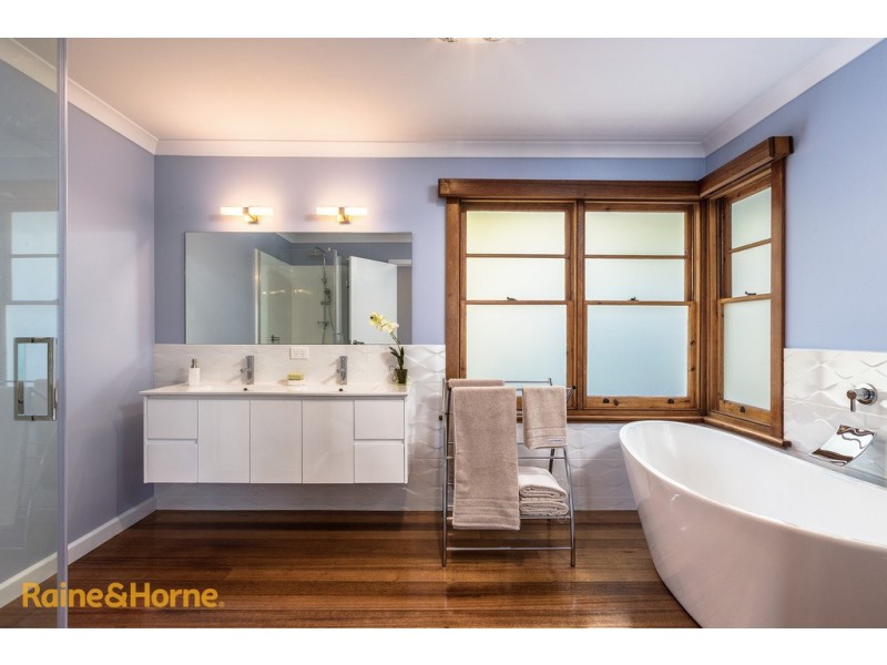 54 Beach Road, Kingston Beach TAS 7050