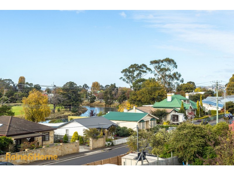 54 Beach Road, Kingston Beach TAS 7050