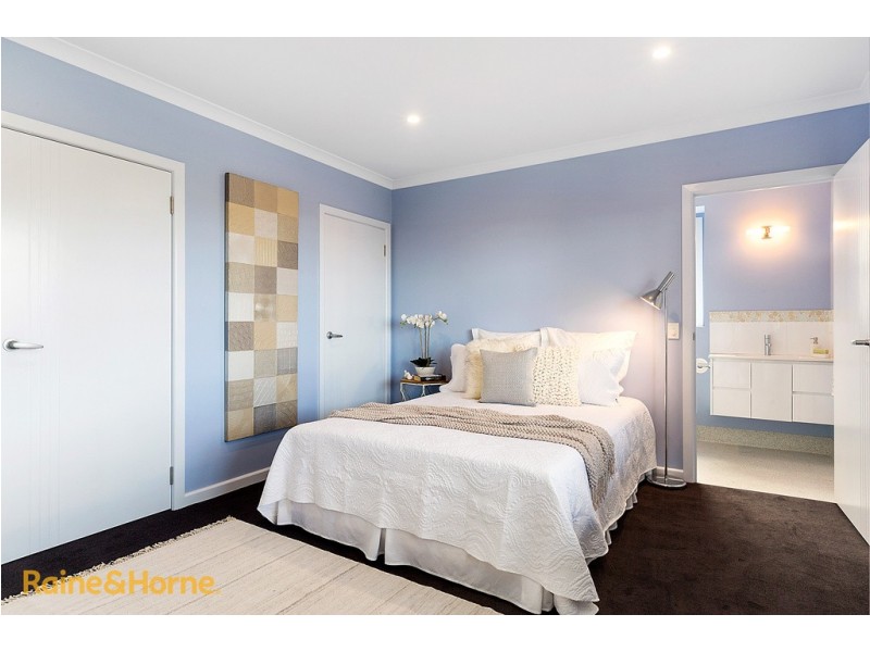 54 Beach Road, Kingston Beach TAS 7050