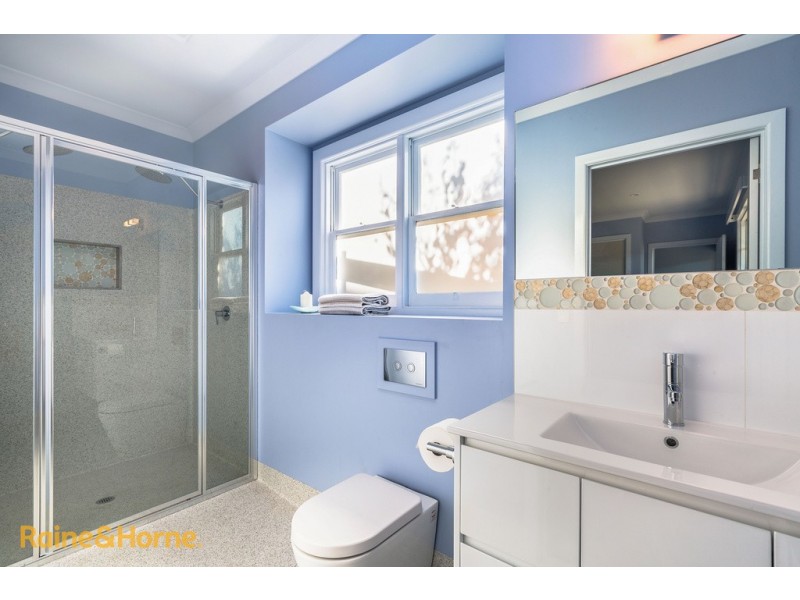 54 Beach Road, Kingston Beach TAS 7050