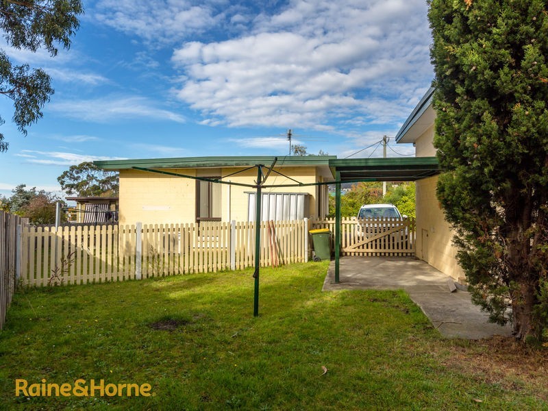 Unit 1 of 158B Roslyn Avenue, Blackmans Bay TAS 7052