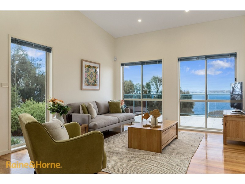 49 Suncoast Drive, Blackmans Bay TAS 7052