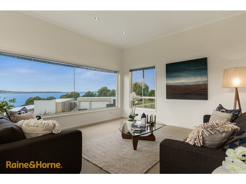 49 Suncoast Drive, Blackmans Bay TAS 7052